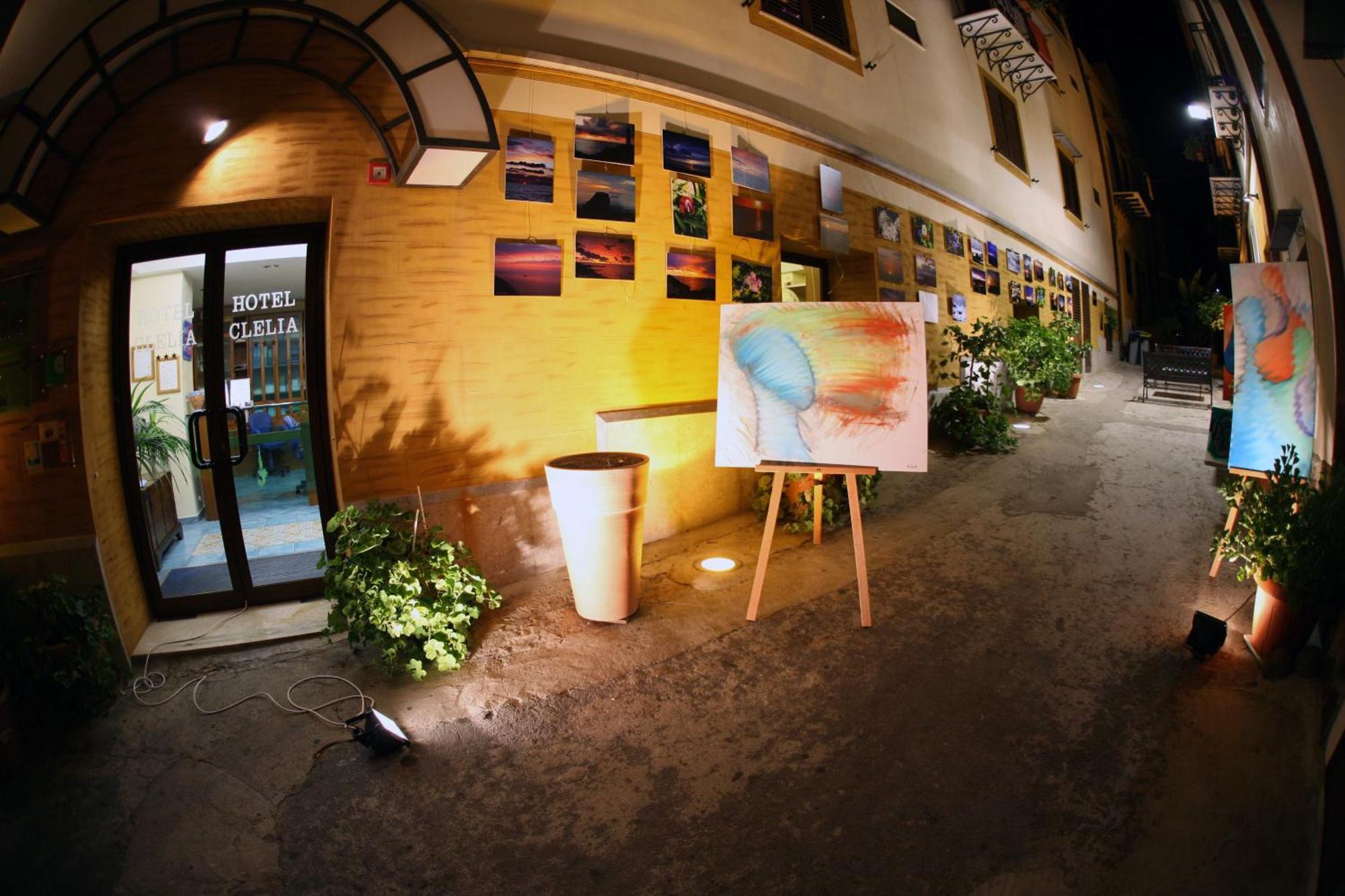科蕾莉雅酒店 乌斯蒂卡 外观 照片